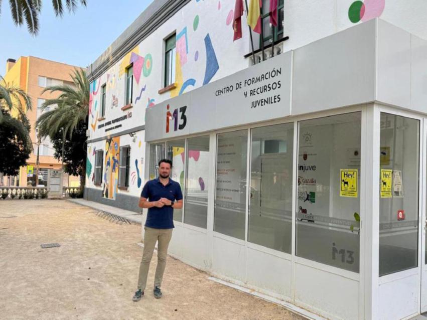 La Concejala de Talento Joven refuerza la asistencia a los solicitantes de las becas MEC, que se encuentran este mes de agosto en fase de resolucin